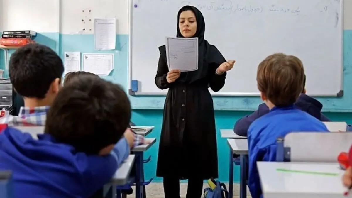 جزئیات جدید از همسان سازی حقوق فرهنگیان بازنشسته / رتبه‌بندی معلمان تا چه زمانی انجام می‌شود؟