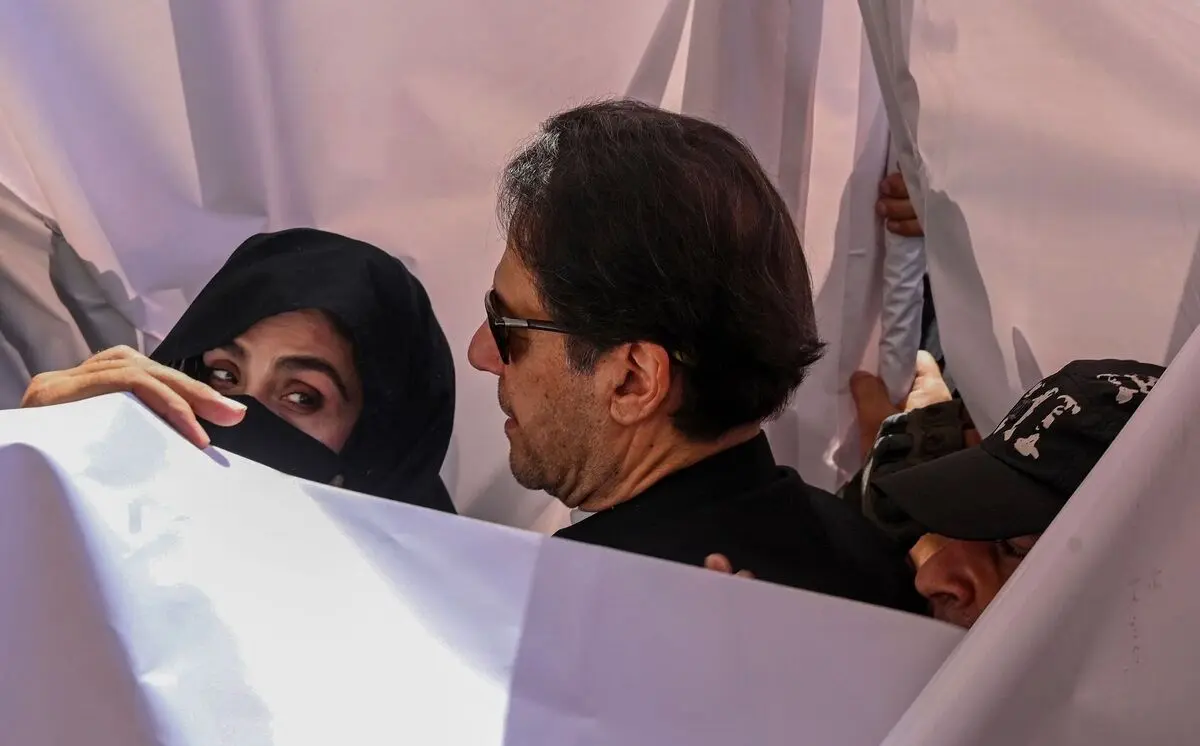 (ویدئو) چرا همسر عمران خان درخواست زندانی شدن کرد؟