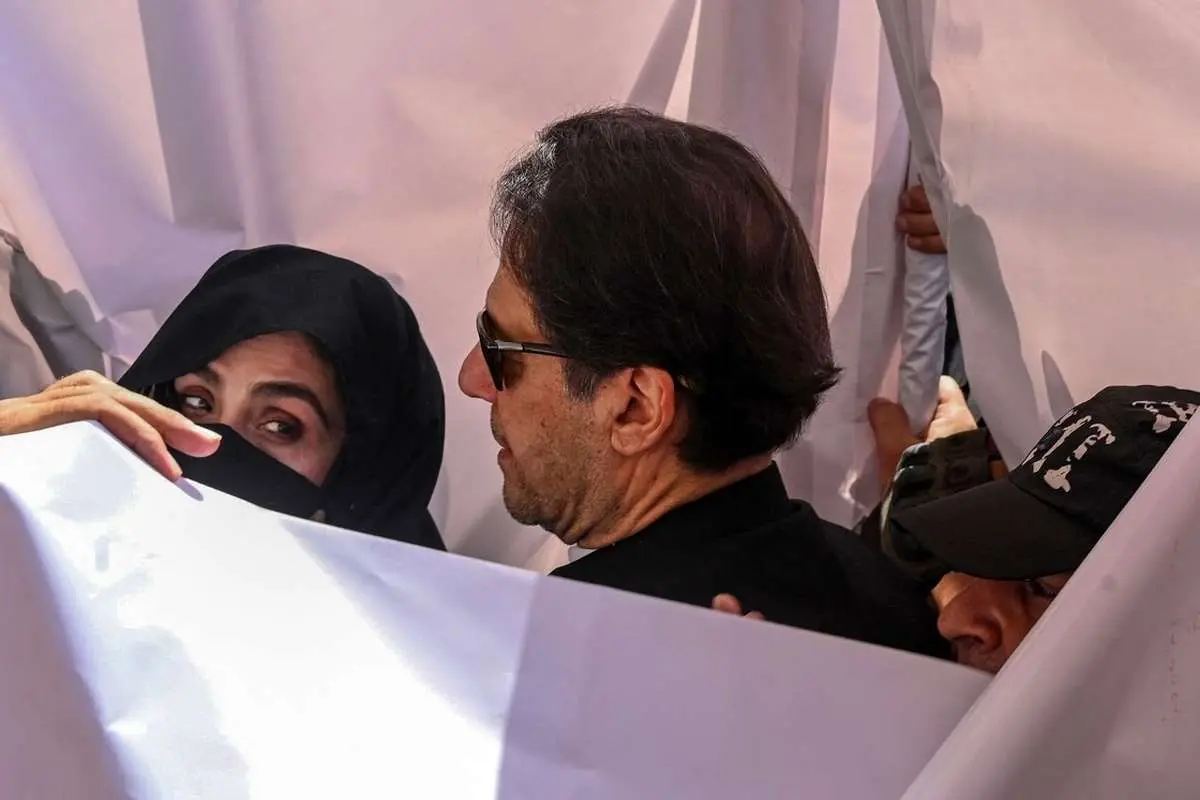 (ویدئو) چرا همسر عمران خان درخواست زندانی شدن کرد؟