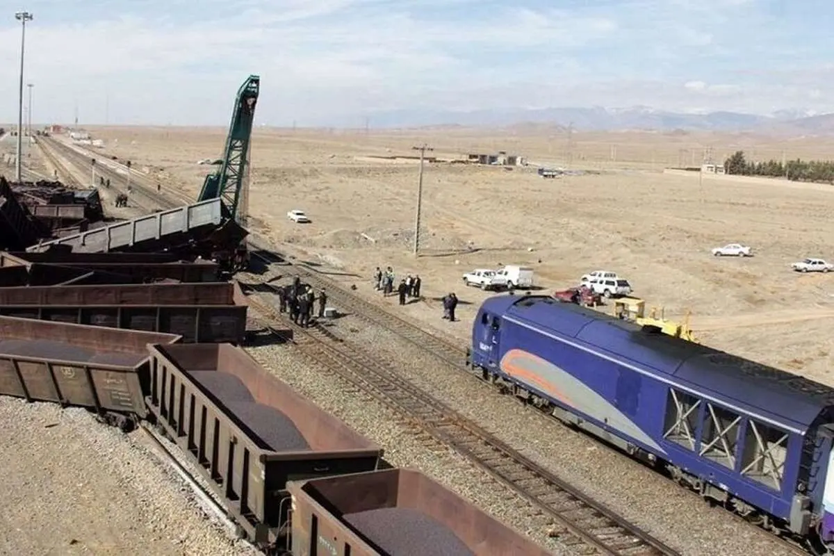 مسیر راه آهن تهران - جنوب همچنان مسدود