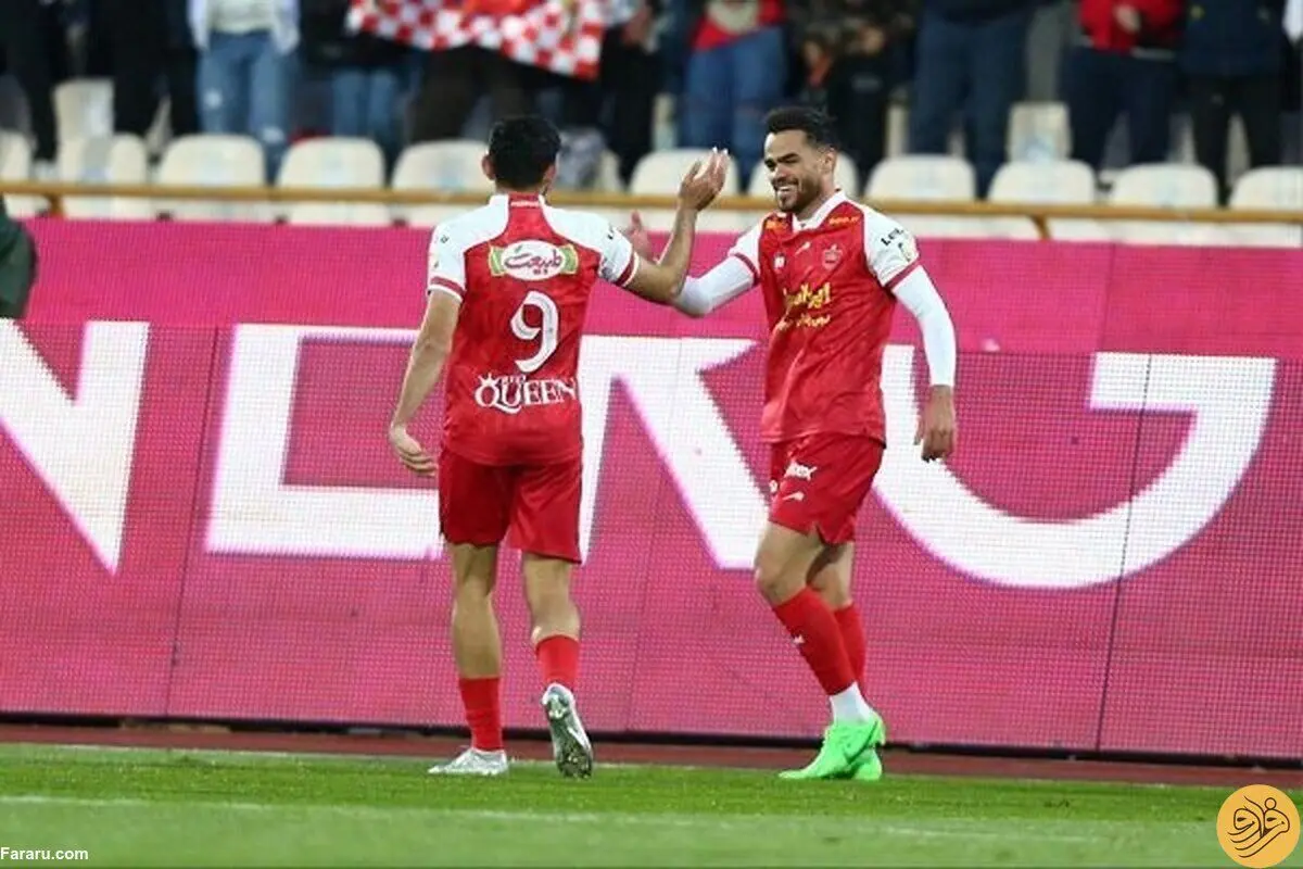 اوستون اورونوف در چه شرایطی از پرسپولیس جدا می‌شود؟