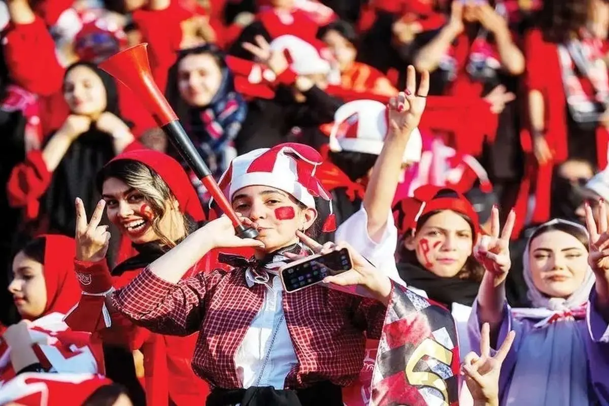 نگرانی ادامه‌دار دلواپسان از حضور زنان در ورزشگاه