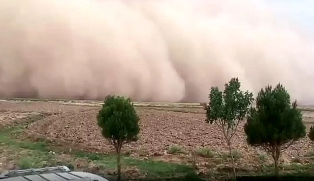 (ویدئو) طوفان تندری آخرالزمانی در مسیر سبزوار به شاهرود