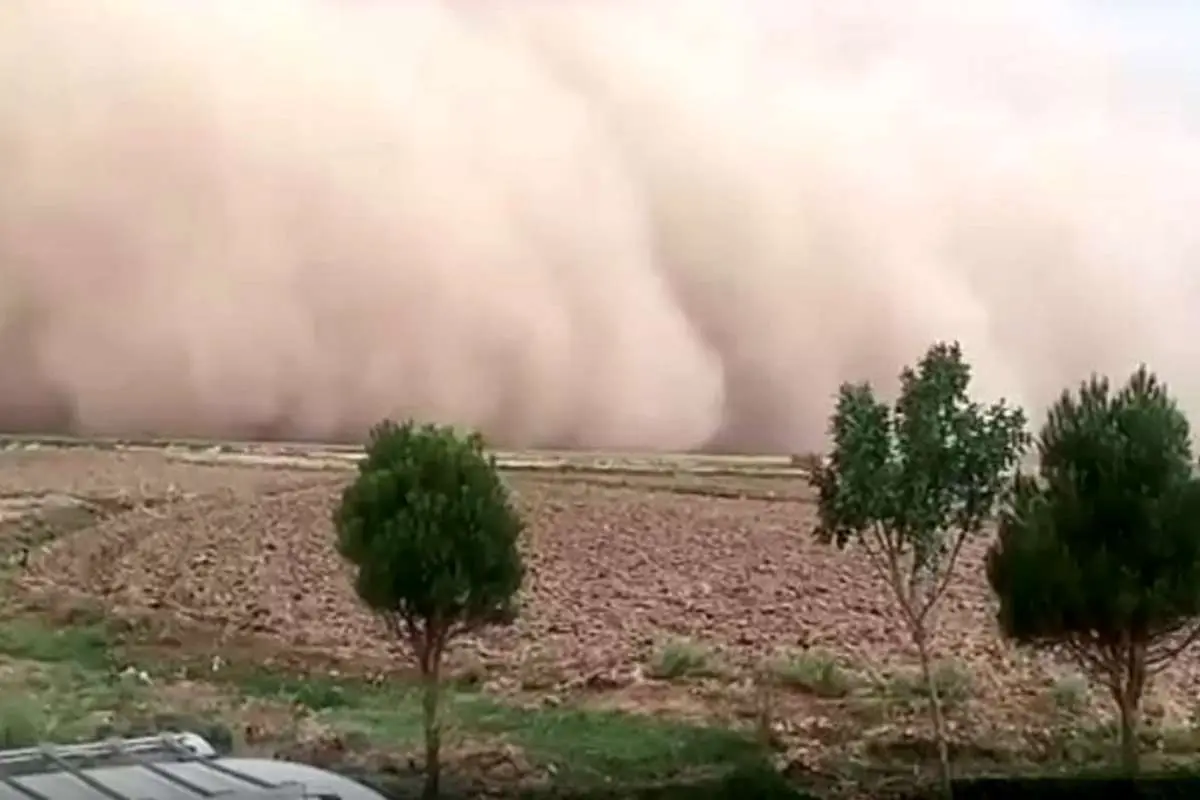 (ویدئو) طوفان تندری آخرالزمانی در مسیر سبزوار به شاهرود