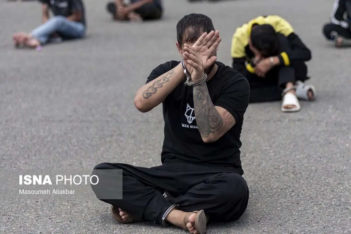 (عکس) چرا صلح مگه جنگیدن چشه؛ خالکوبیهای سارقان و مالخران