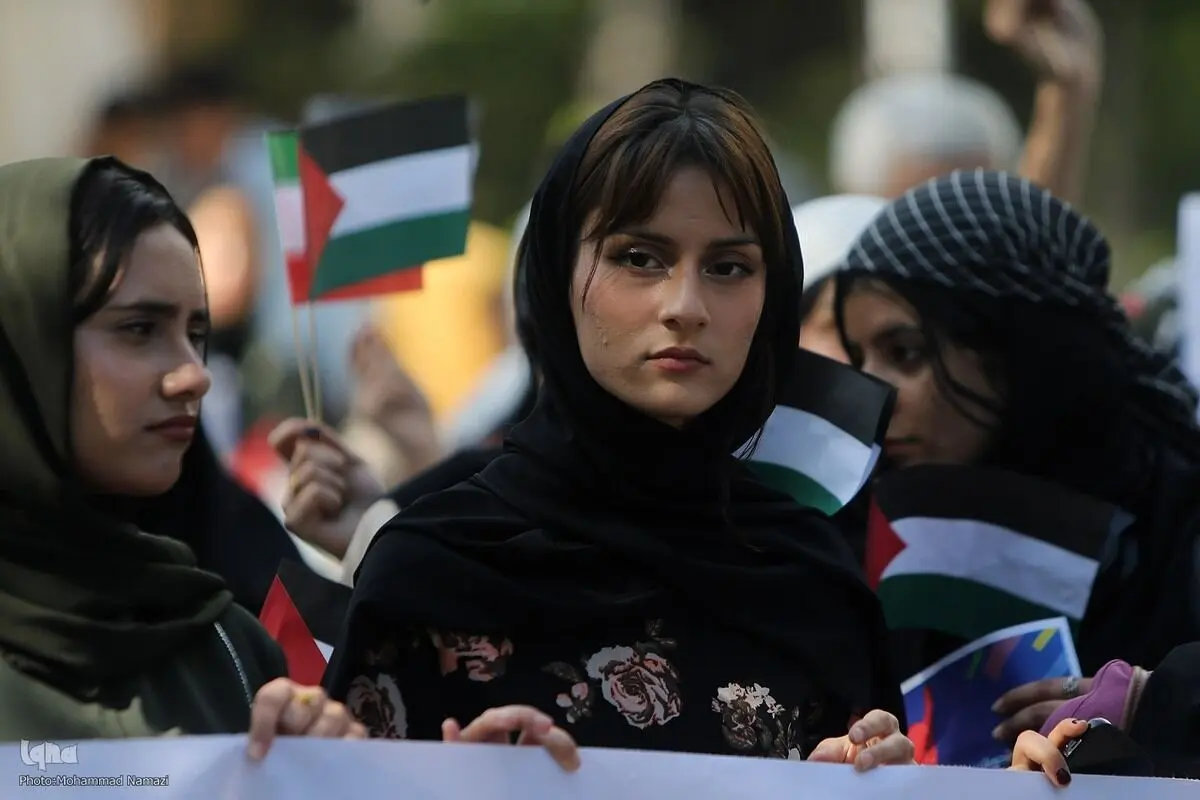 (تصاویر) تجمع دانشجویان خارجی دانشگاه‌ علوم پزشکی تهران