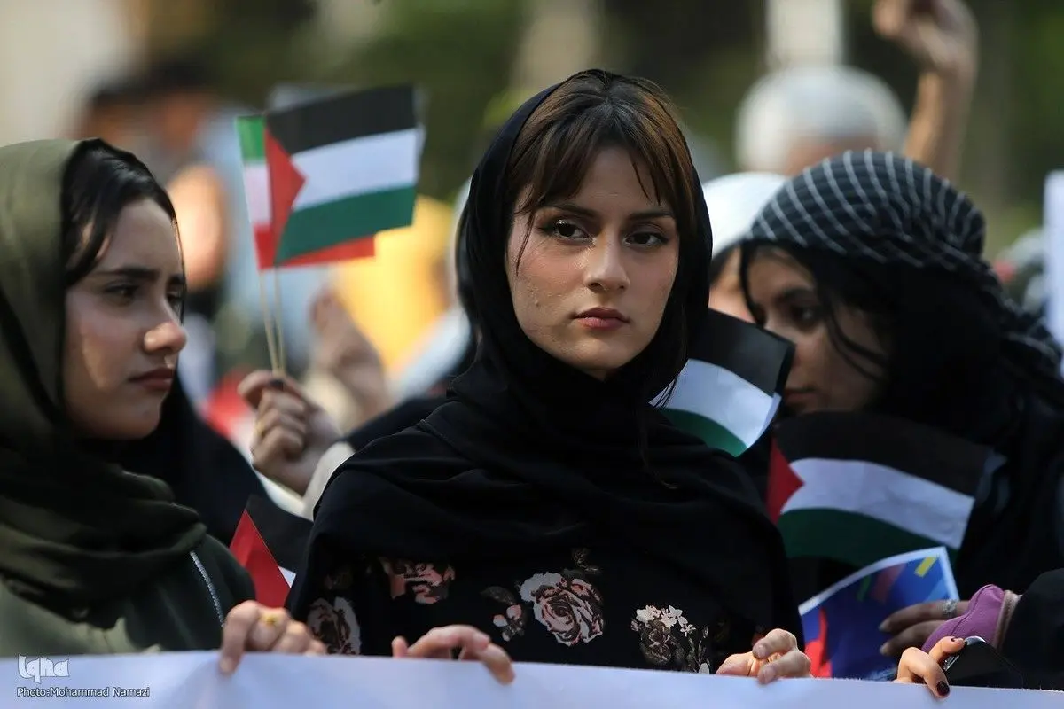 (تصاویر) تجمع دانشجویان خارجی دانشگاه‌ علوم پزشکی تهران