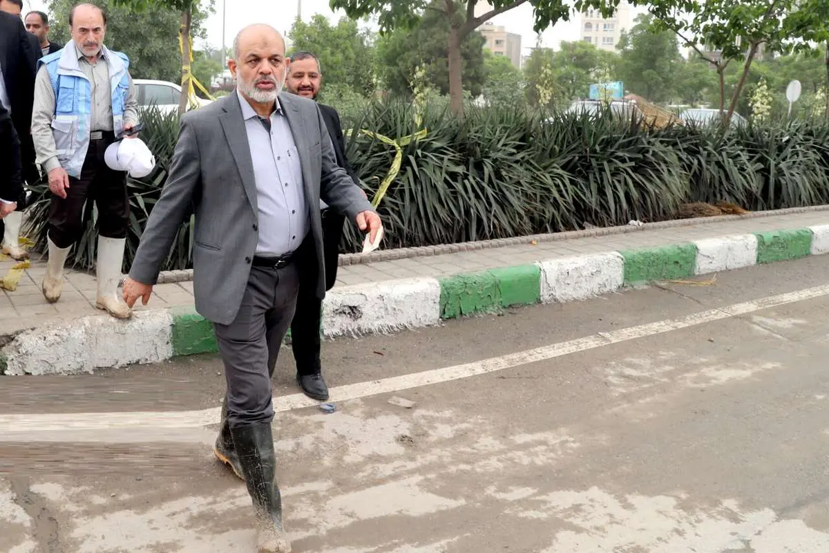 (ویدیو) وزیر کشور در پی سیل مشهد: این سه نفری که فوت کردهاند، کفن و دفنشان مجانی انجام شود