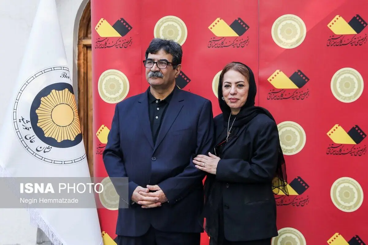 (تصاویر) آیین اعطای نشان خورشید انجمن تهیه کنندگان به ارد عطارپور