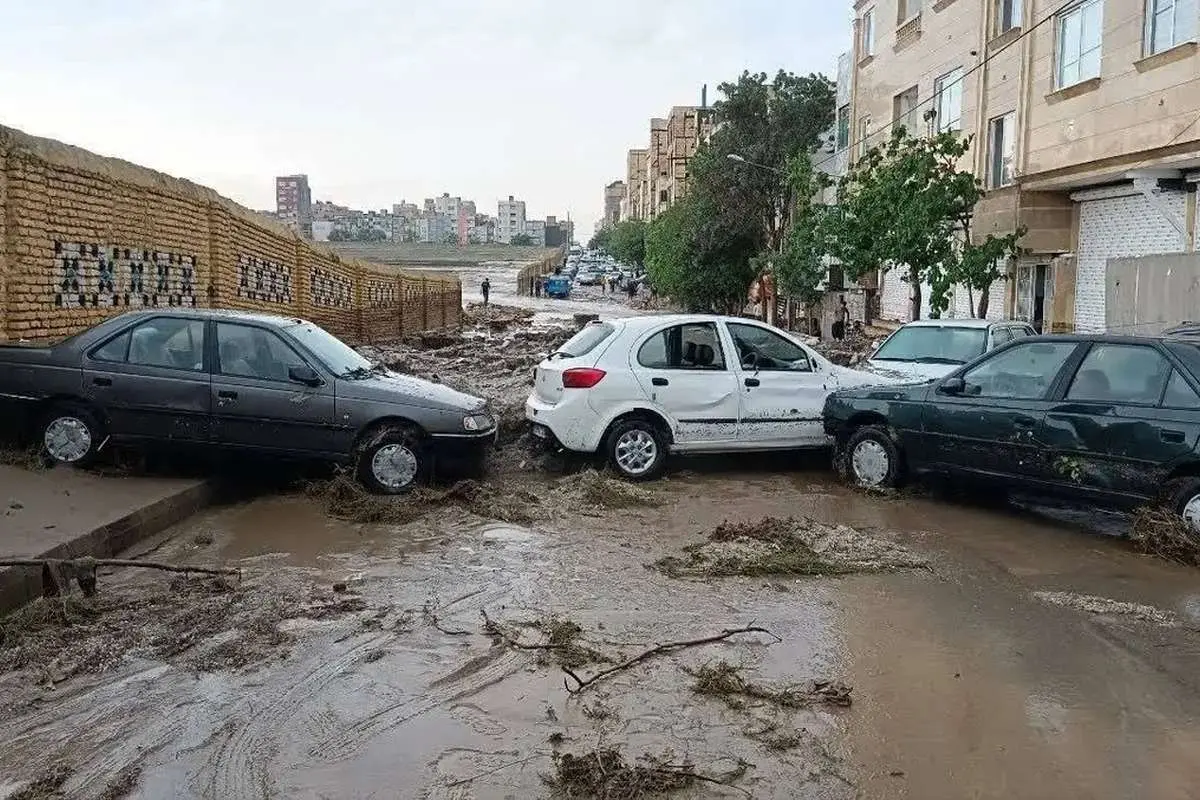 (ویدئو) لحظات نفس گیر از محبوس شدن در سیل سیدی مشهد