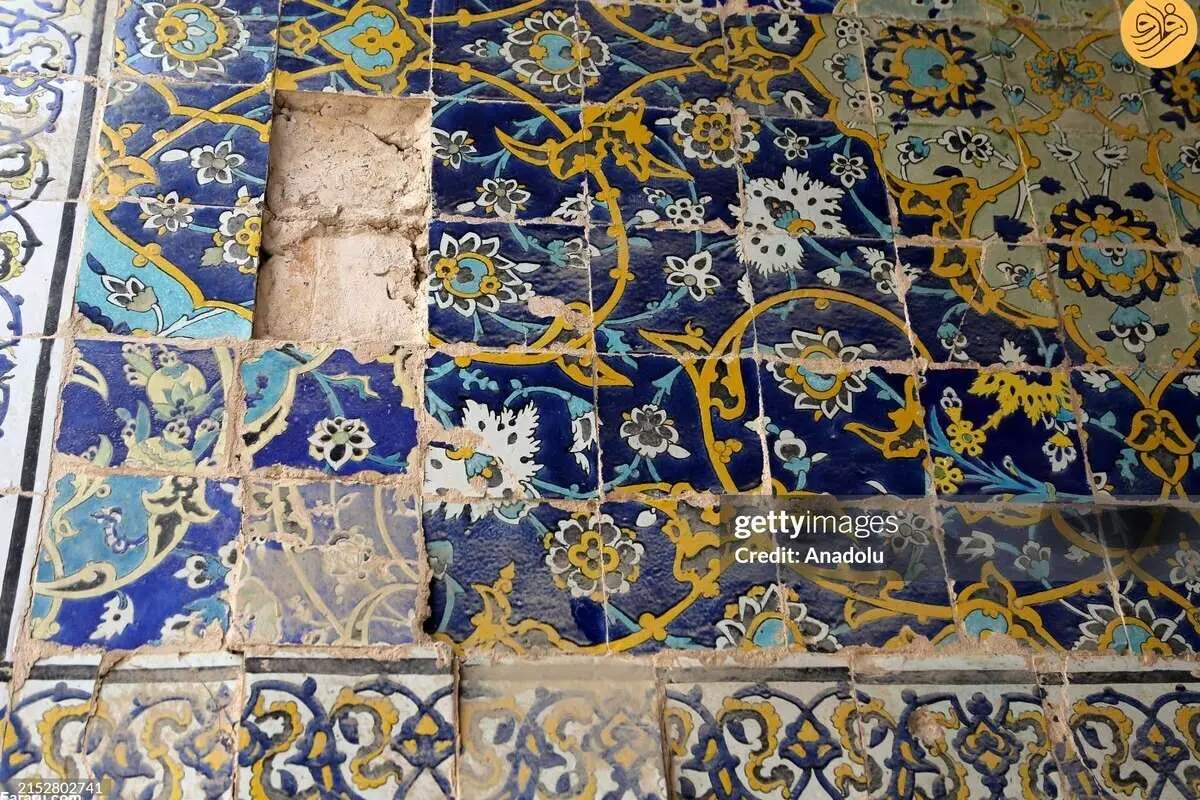 (تصاویر) فرونشست زمین بلای جان آثار تاریخی اصفهان