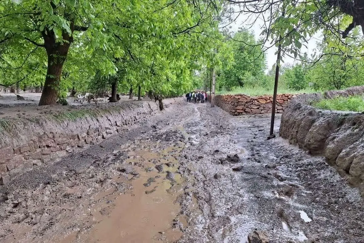سیلاب سه مسیر اصلی در مشهد را مسدود کرد