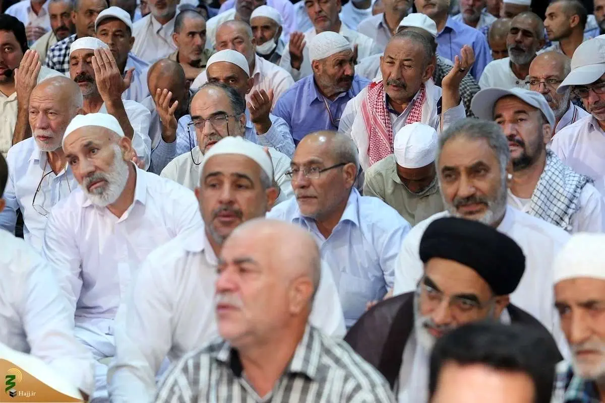 (ویدئو) دعا برای سلامتی رئیس جمهور و هیات همراه در مدینه منوره