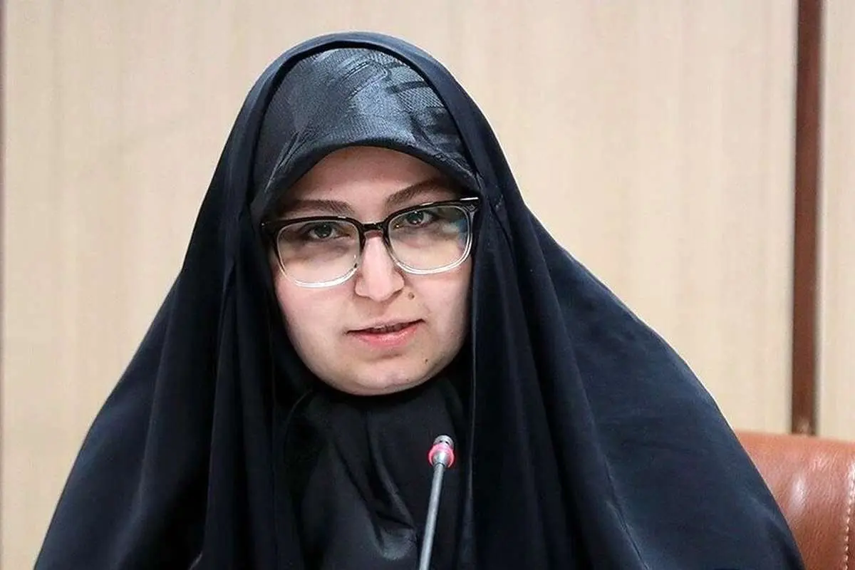 انتقاد نرجس سلیمانی از بوی نامطبوع در بازارهای میوه