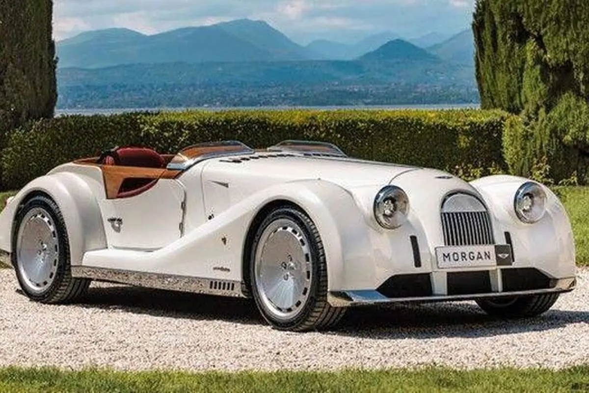 ماشین دست‌ساز انگلیسی با طرح ایتالیایی