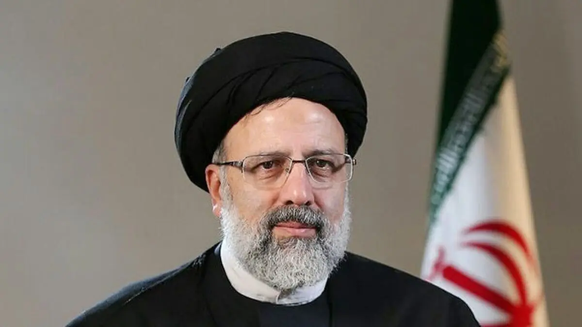 (عکس) آخرین تصویر شهید ابراهیم رئیسی داخل بالگرد لحظاتی قبل از حادثه