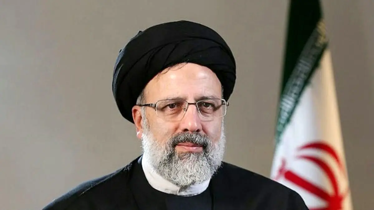 (عکس) آخرین تصویر شهید ابراهیم رئیسی داخل بالگرد لحظاتی قبل از حادثه