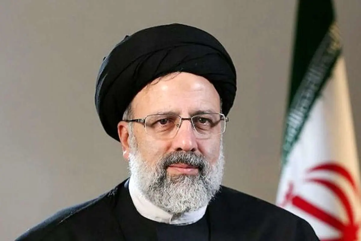 (عکس) آخرین تصویر شهید ابراهیم رئیسی داخل بالگرد لحظاتی قبل از حادثه