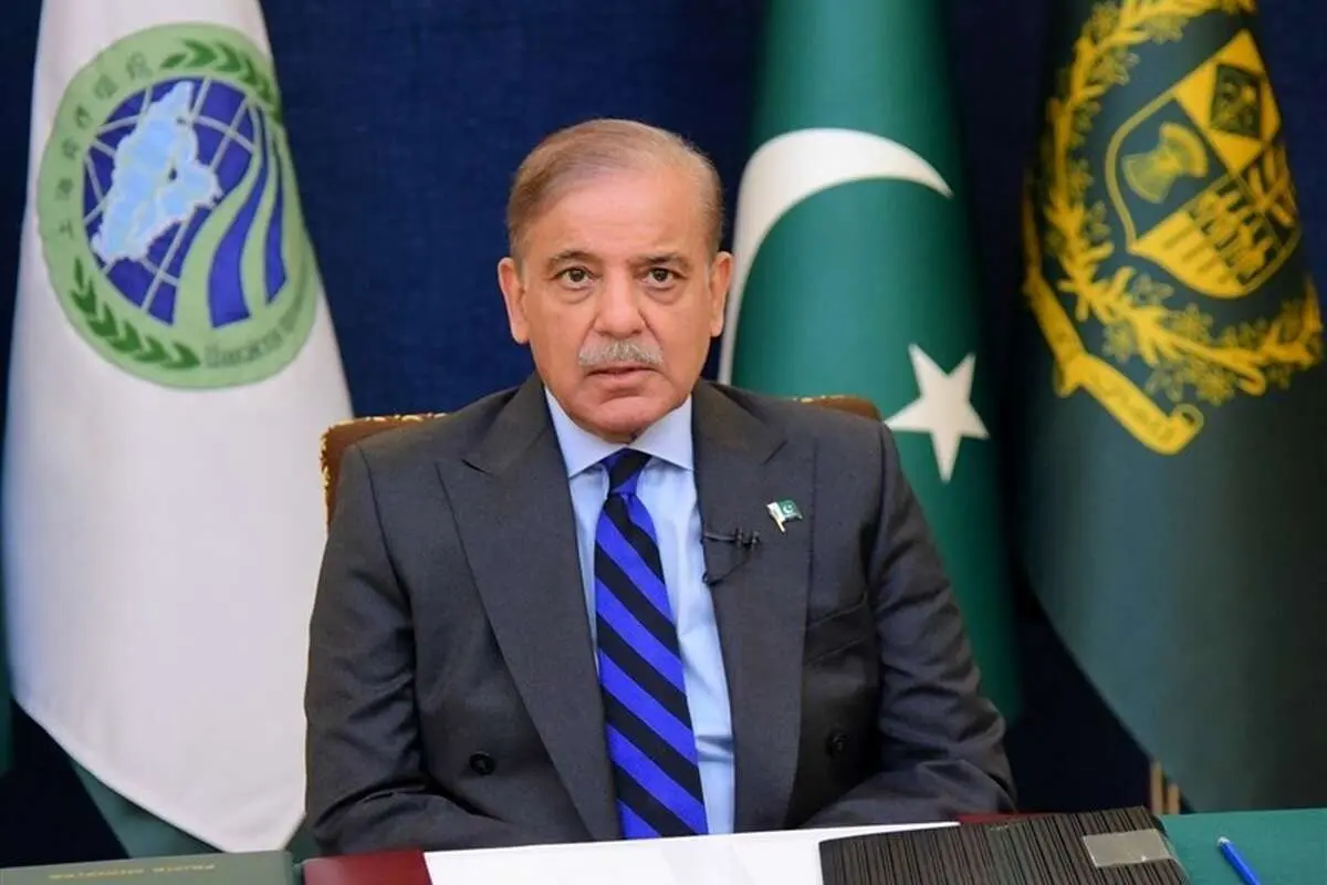 نخست وزیر پاکستان وارد تهران شد