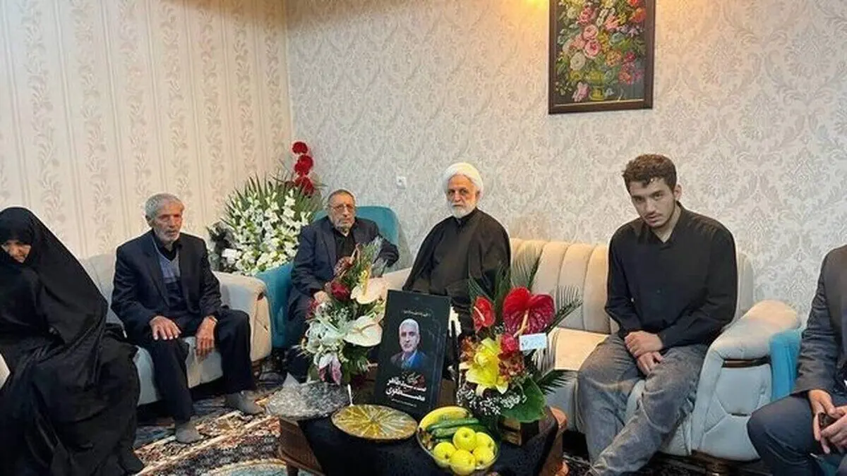 رئیس قوه قضاییه در منزل شهیدان «مصطفوی» و «دریانوش»