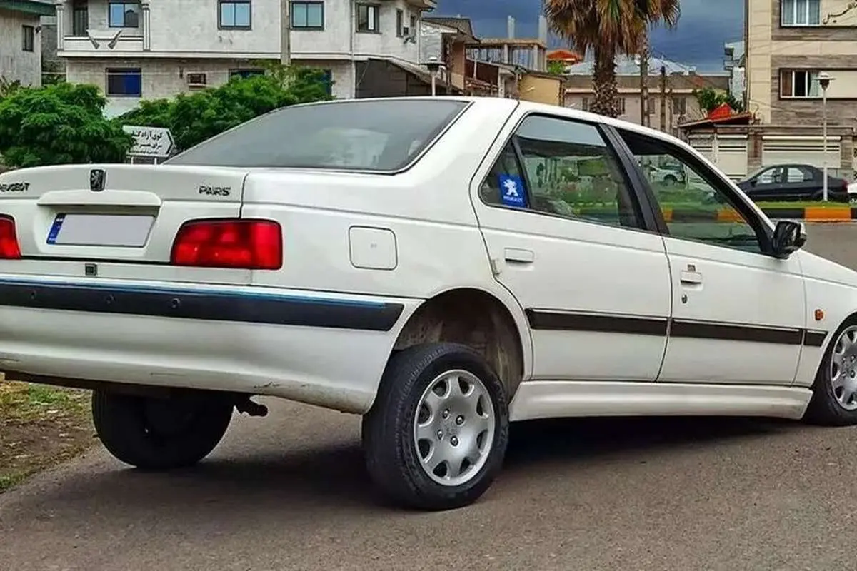 (ویدئو) لحظه به دام افتادن پژو ۴۰۵ شوتی در دام پلیس؛ تعقیب‌وگریز در اتوبان حاجی‌آباد