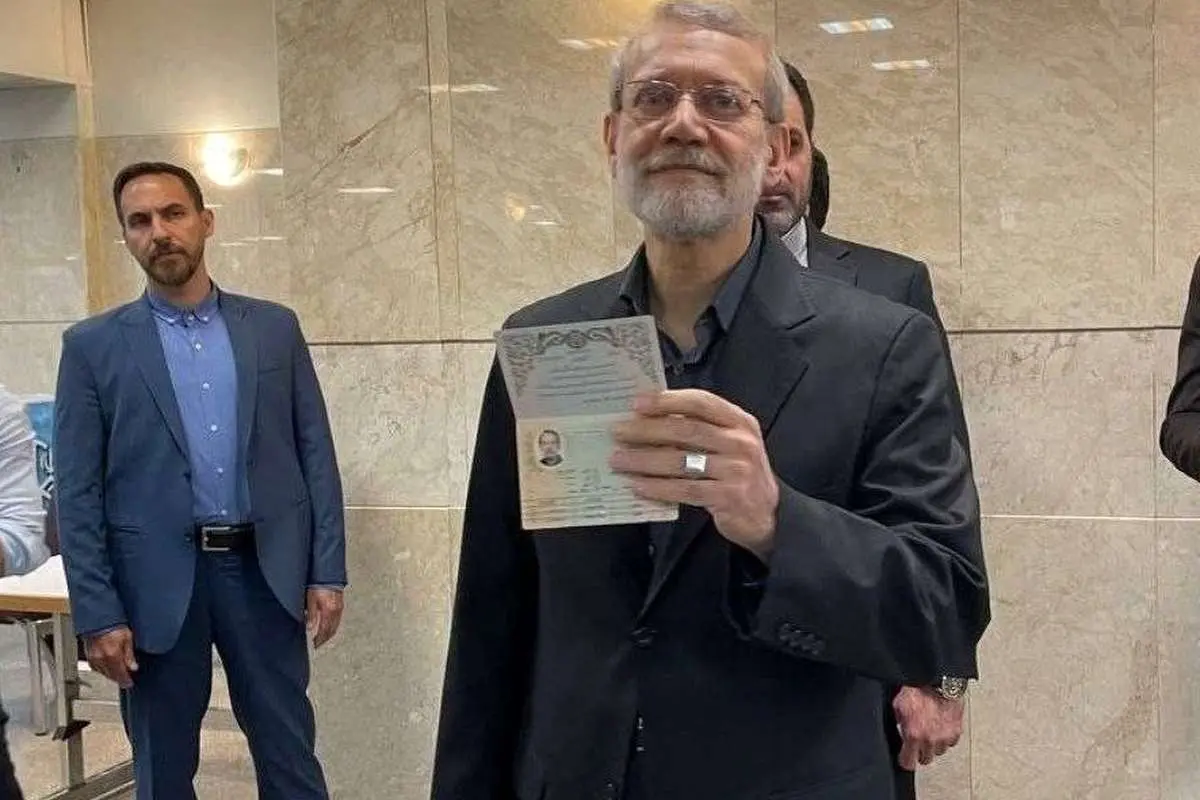 (ویدیو) علی لاریجانی در انتخابات ریاست جمهوری ثبت نام کرد