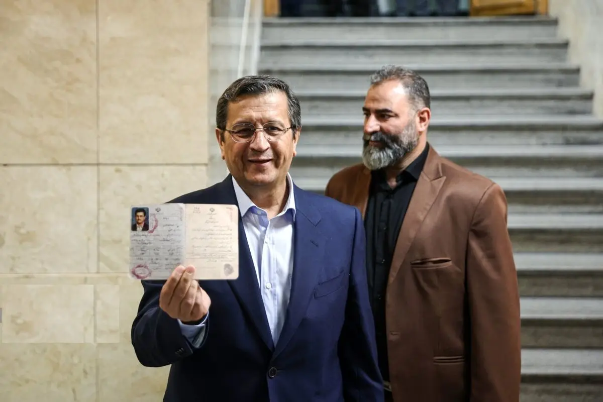 (ویدئو) واکنش همتی به یک سوال عجیب