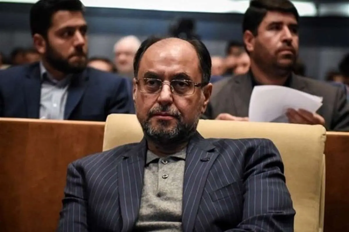 وحید حقانیان: بنا دارم از آخرین لایه مغز نظام به پوسته اول و ظاهری گذر کنم