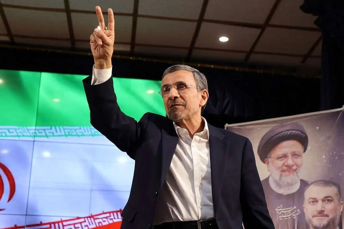 (ویدئو) آسوشیتدپرس: محمود احمدینژاد تندرو برای انتخابات ریاست جمهوری ثبتنام کرد