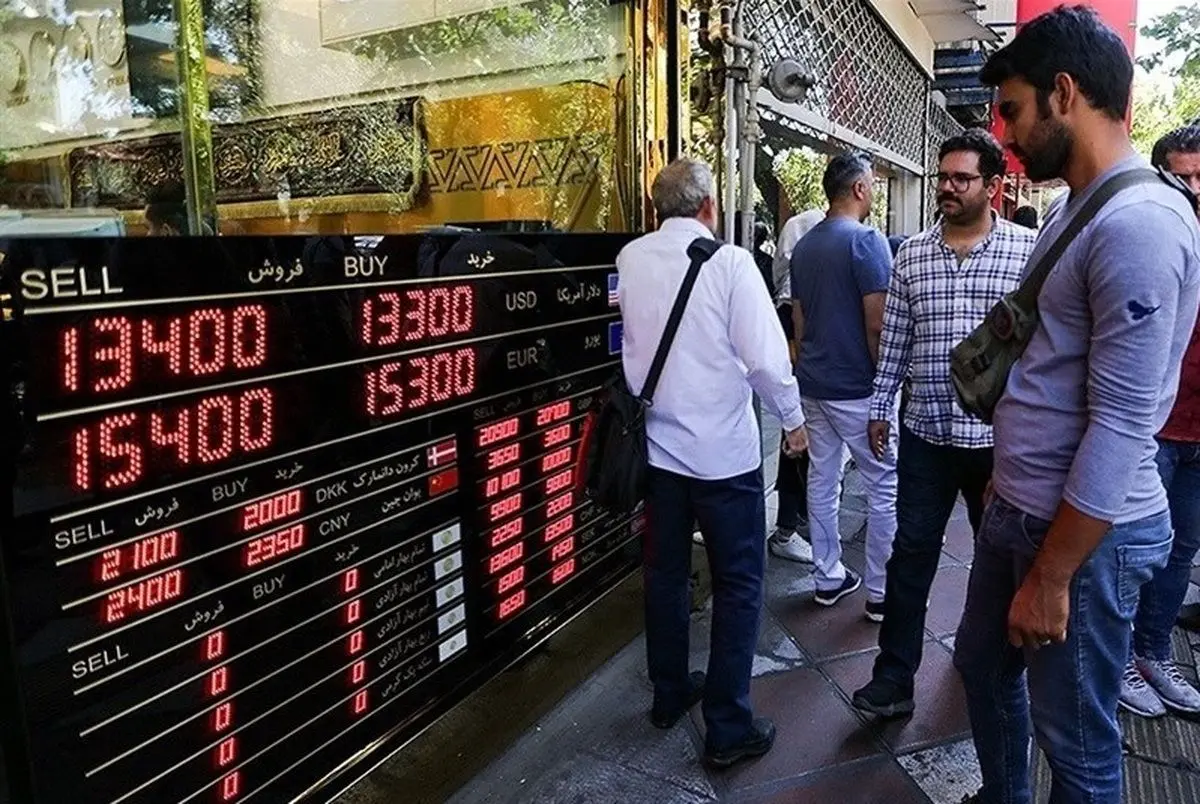 سقوط لیر، رقابت درام و دینار!