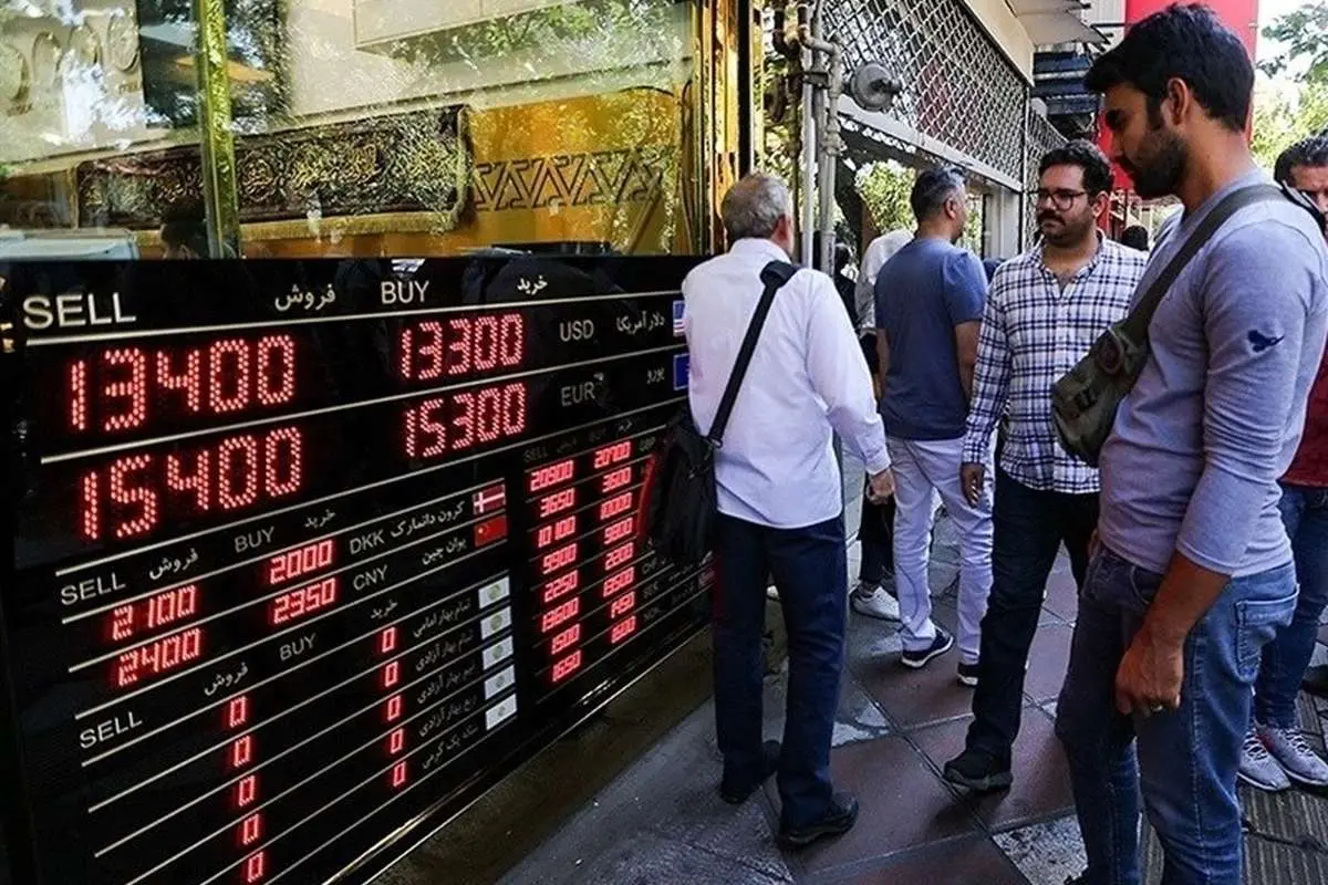 سقوط لیر، رقابت درام و دینار!