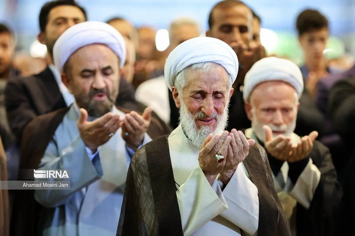 (تصاویر) متن و حاشیه نماز جمعه تهران به امامت کاظم صدیقی