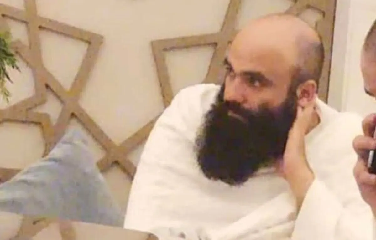 (ویدئو) سراج‌الدین حقانی در مراسم حج عمره شرکت کرد