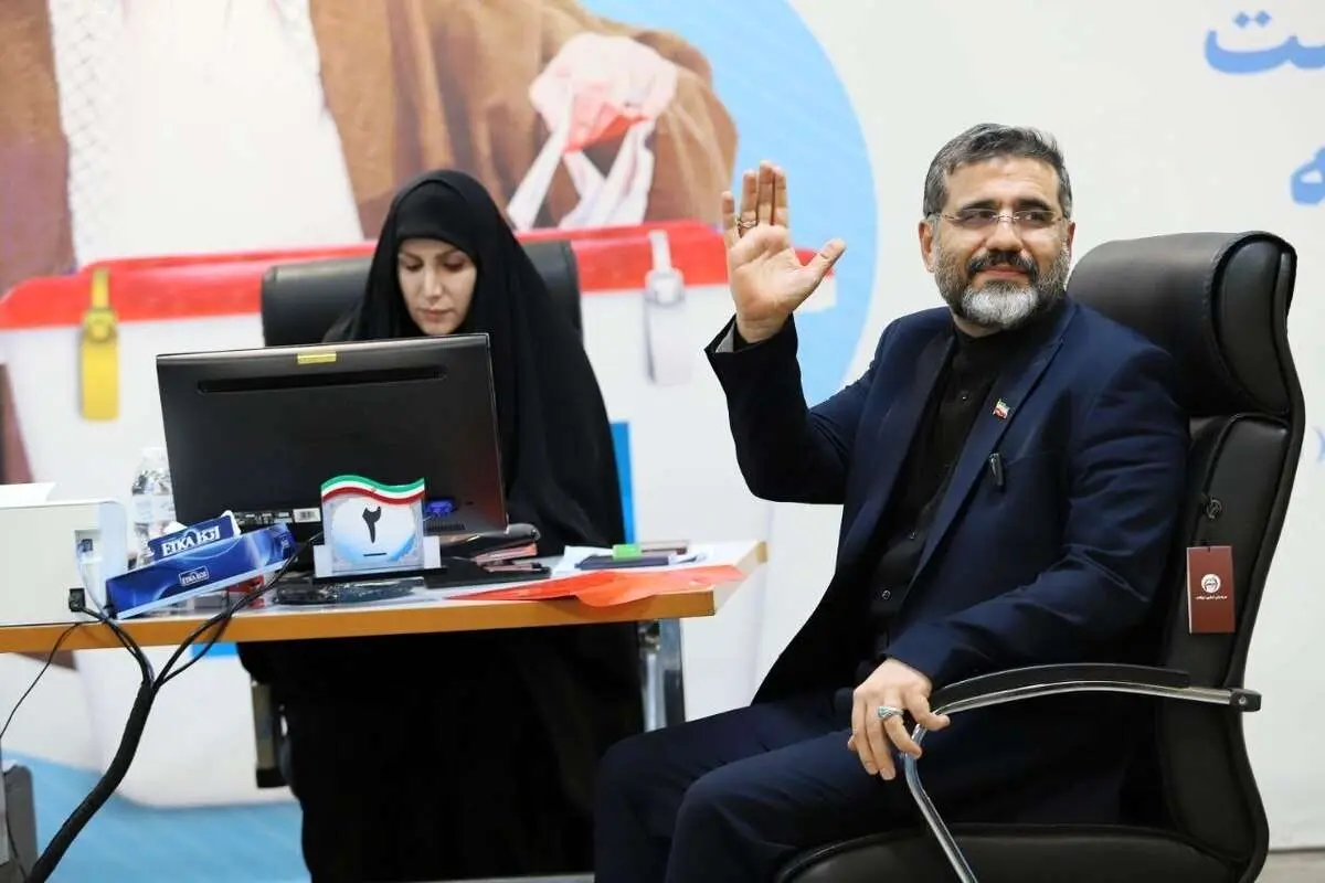 کامبیز نوروزی: نامه اعضای هیات دولت به شورای نگهبان مغایر با قانون است