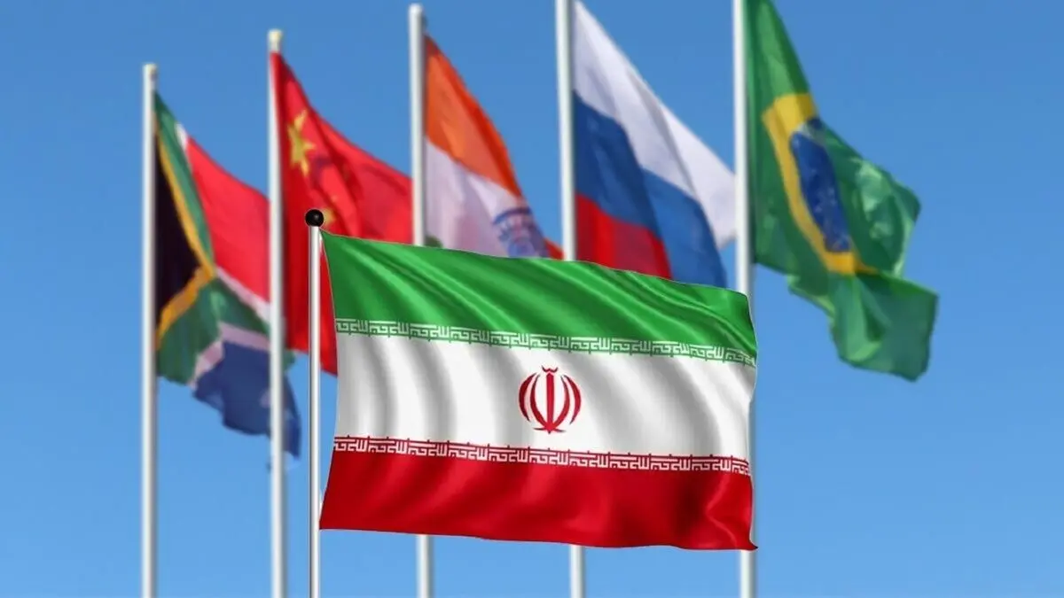 مذاکرات اعضای بریکس درباره حذف دلار و سوئیفت