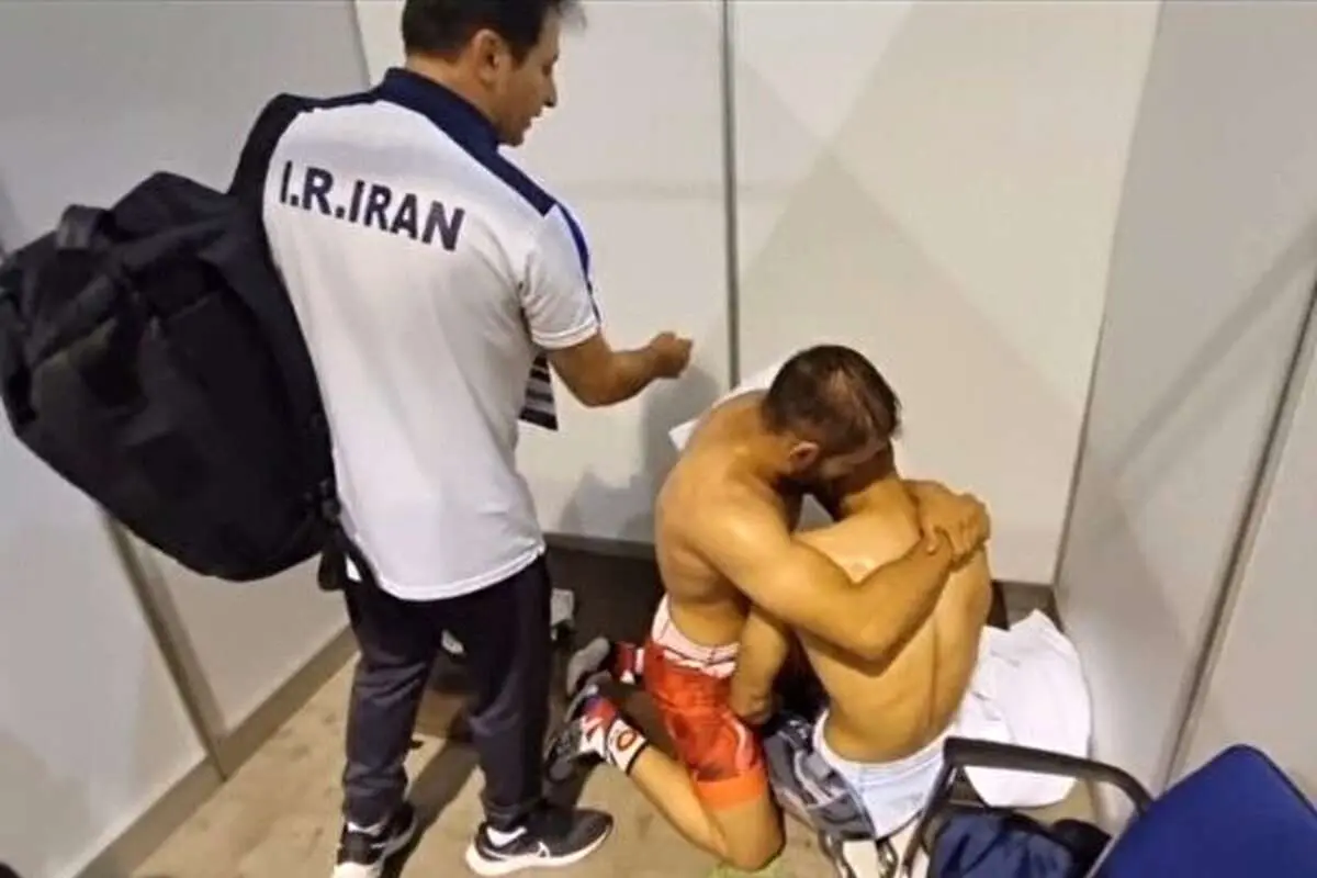 (ویدئو) گریه دلخراش ده‌بزرگی بعد از باخت در انتخابی المپیک به محسن‌نژاد