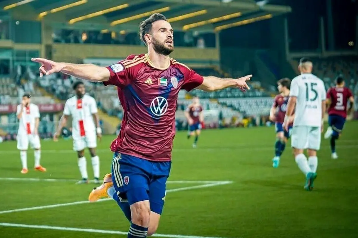 (عکس) احمد نوراللهی در تیم منتخب فصل امارات