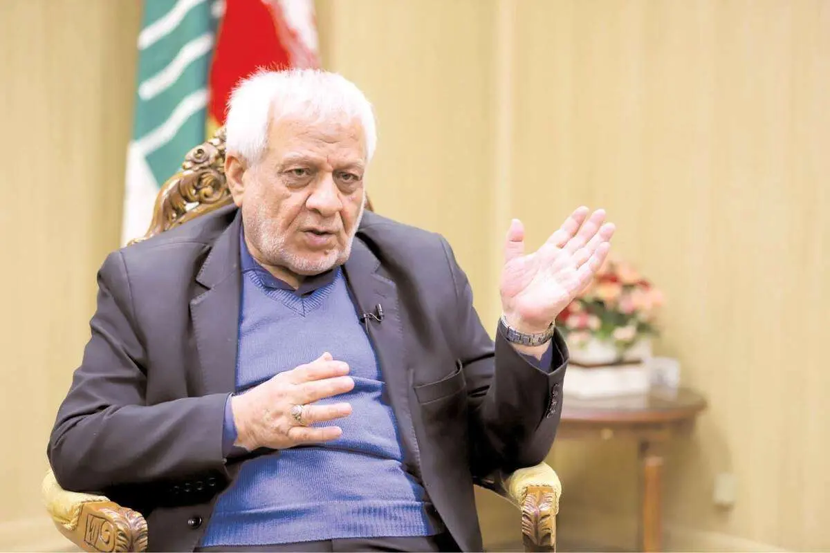 بادامچیان: به احمدی‌نژاد تذکر دادم که مراقب باش مثل خاتمی نشوی