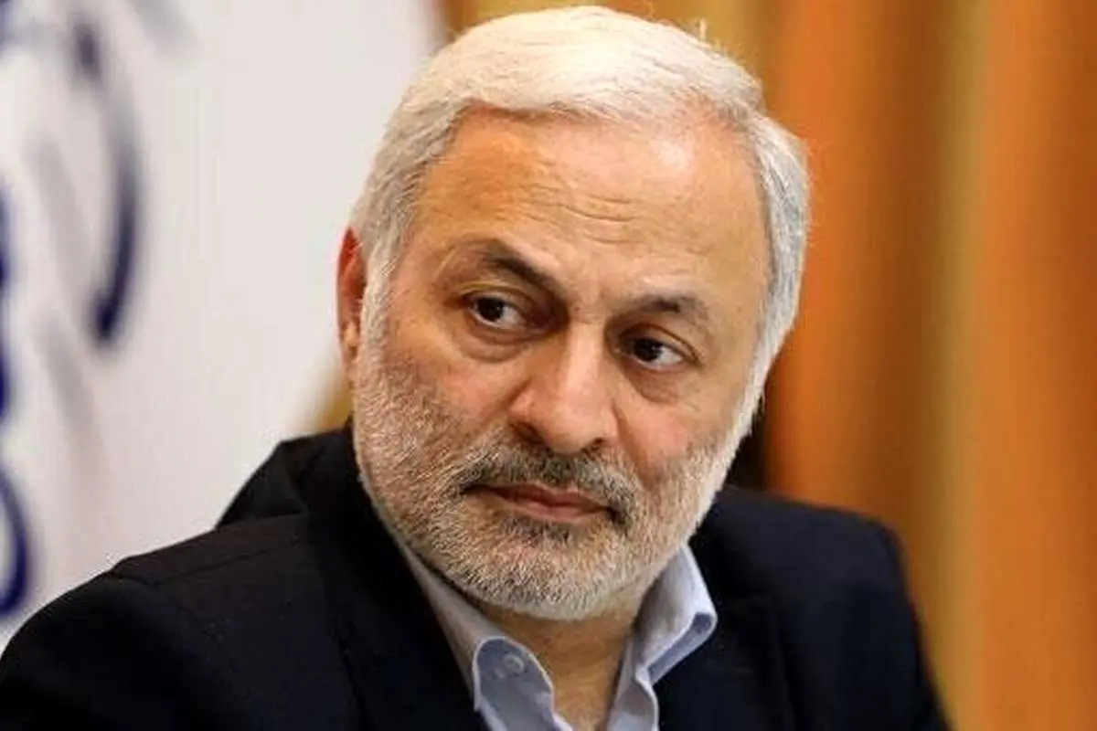 وحید جلالزاده ثبت نام کرد