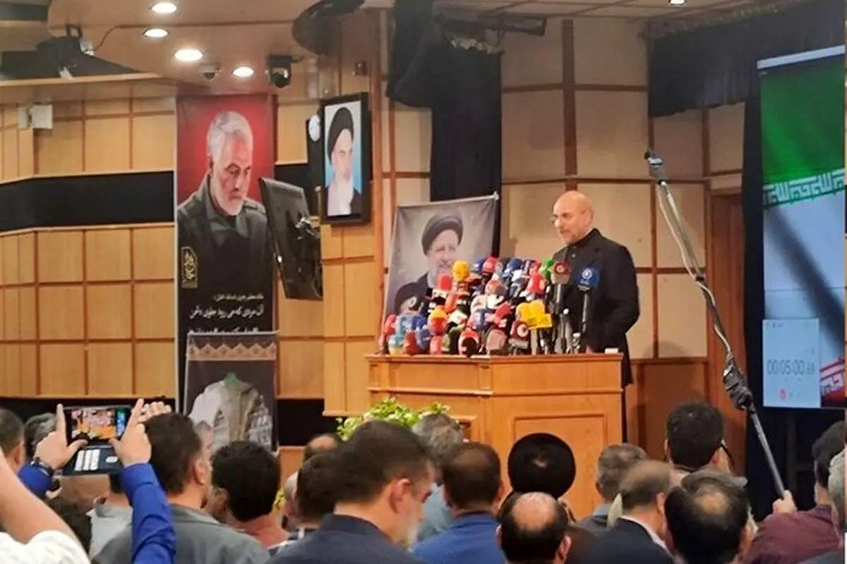 (ویدئو) تریبون وزارت کشور برای قالیباف استثنا قائل شد؛ میکروفون قالیباف دوبار برگشت