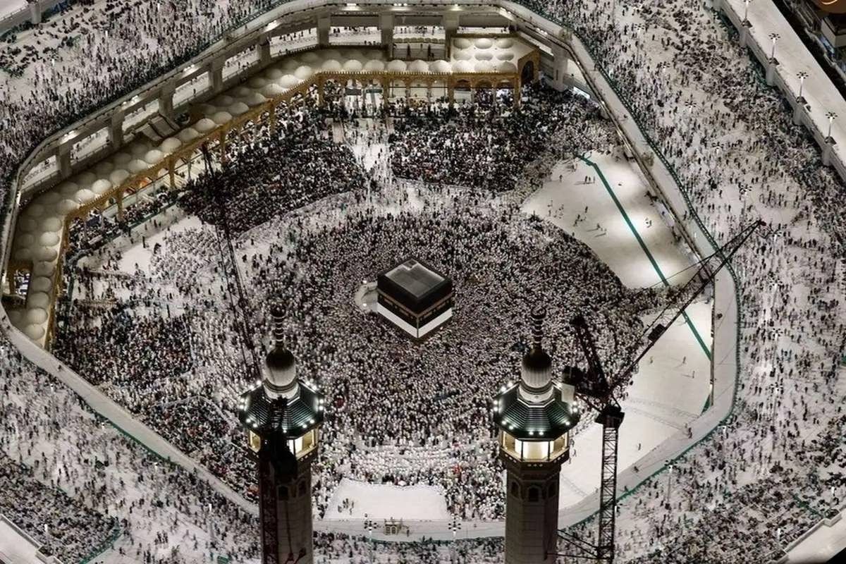 (ویدئو) میلیون‌ها زائر از سراسر جهان در خانه خدا