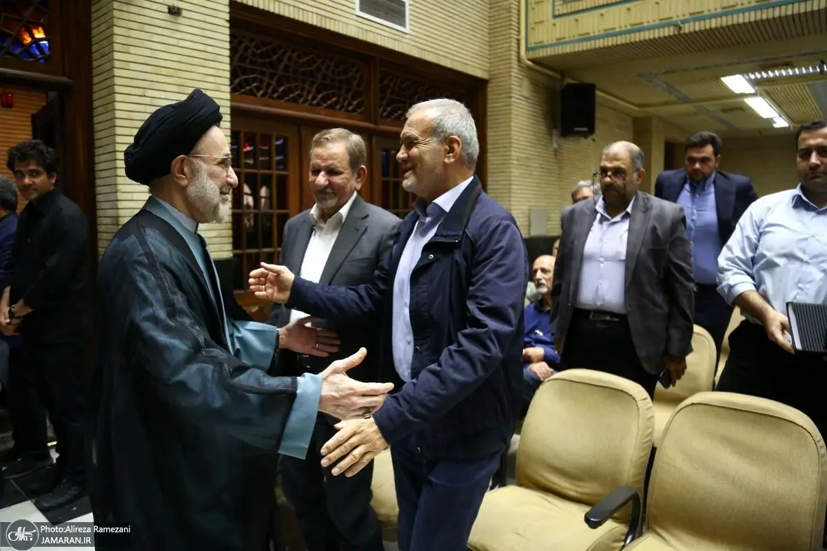 (تصاویر) خاتمی و پزشکیان در مراسم ختم مرحوم جعفر میلی منفرد