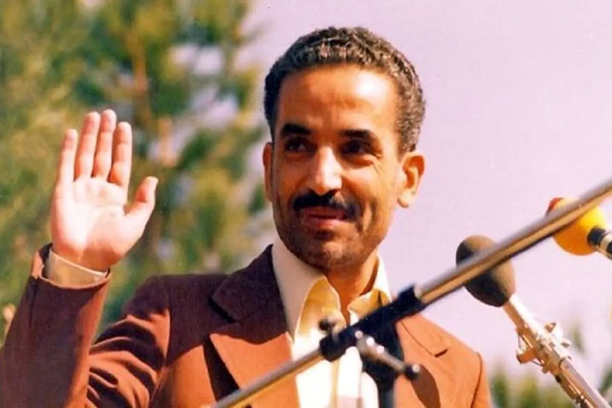 تصاویری دیده نشده از برنامه تبلیغات تلویزیونی شهید رجایی