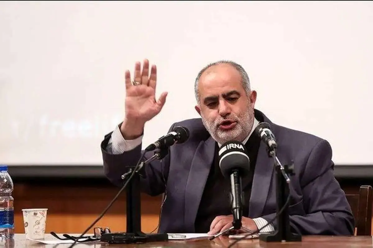 حسام الدین آشنا: فضای انتخابات فعلا دوقطبی نیست/ مشارکت عمومی در همه نظرسنجیها بالا رفته است