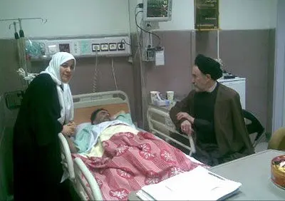 عکس> عیادت محمد خاتمی از تاج زاده