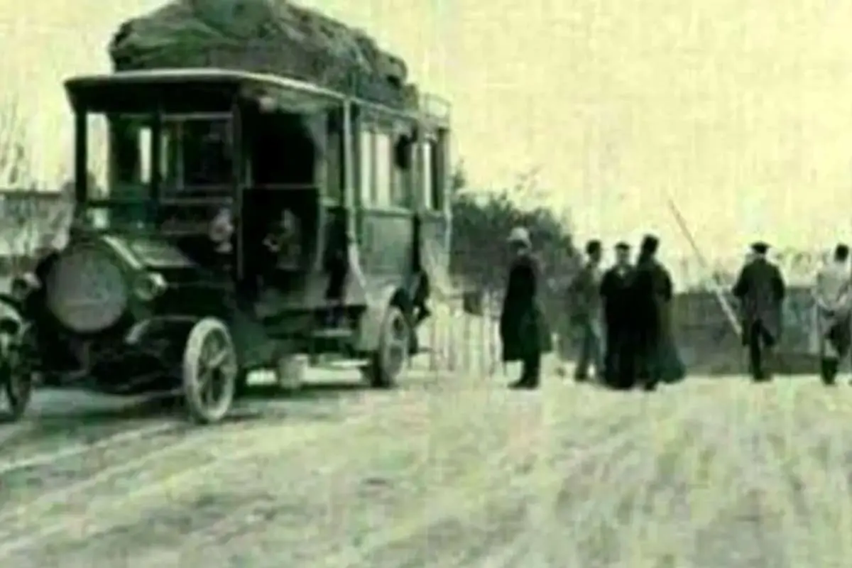 اتوبوس‌هایی که ۸۰ سال پیش وارد تهران شدند