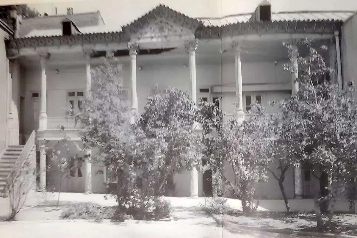 ساختمان اجباری تهران کجا بود؟