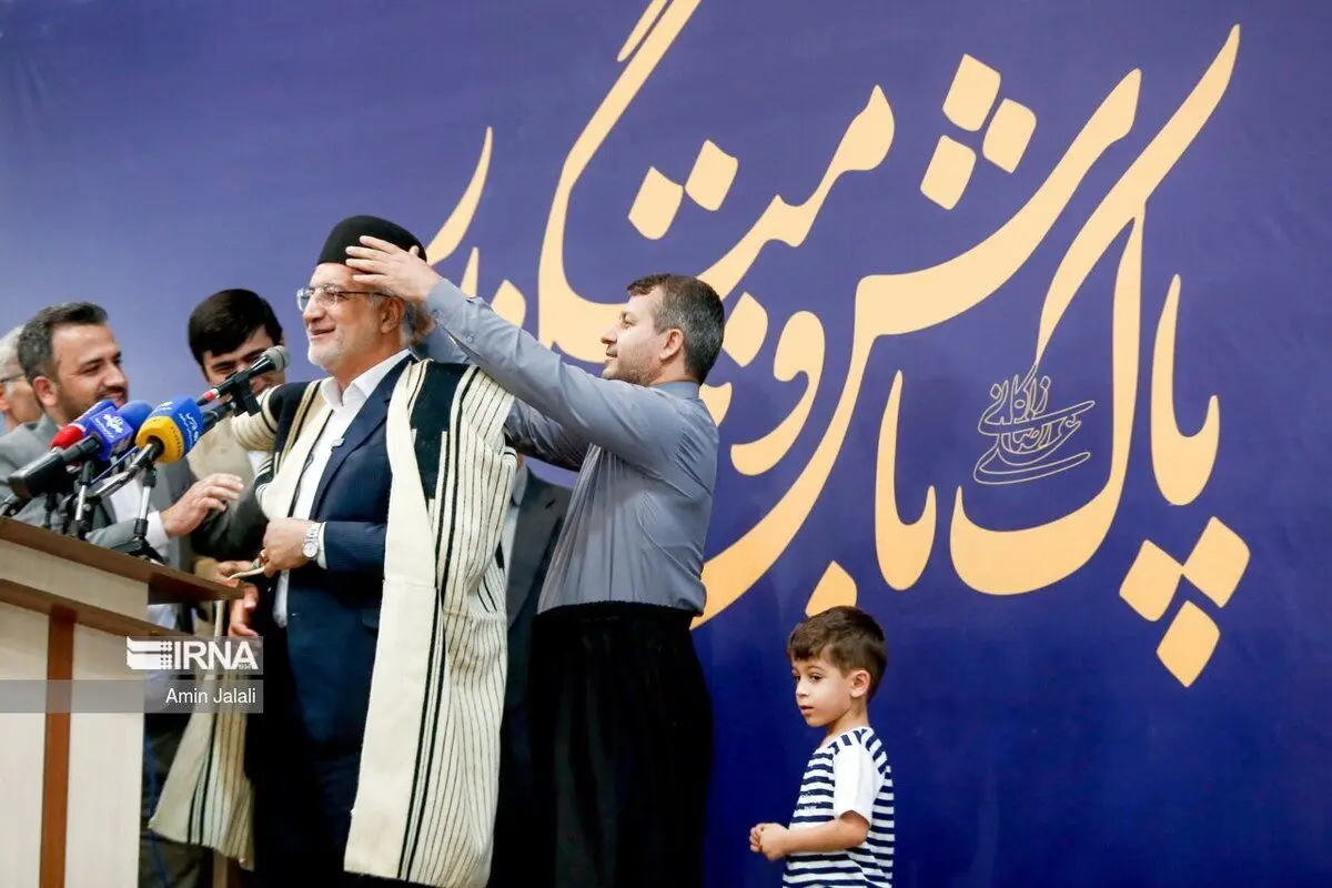 (تصاویر) ظاهر متفاوت زاکانی در دانشگاه امام صادق