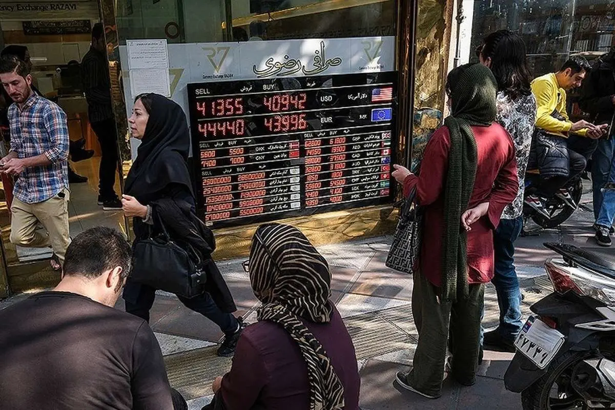 سکه گرمی تنها بازمانده ماه خونین خرداد