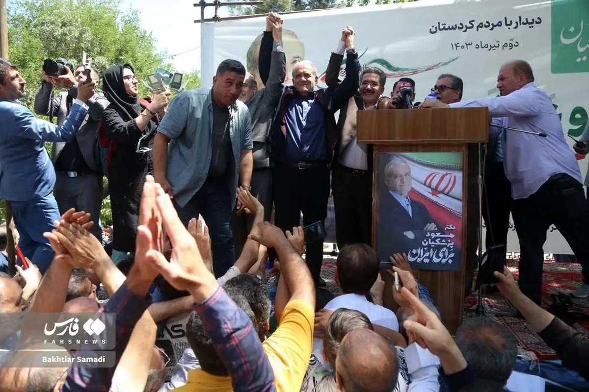 (تصاویر) سفر انتخاباتی «مسعود پزشکیان» به سنندج